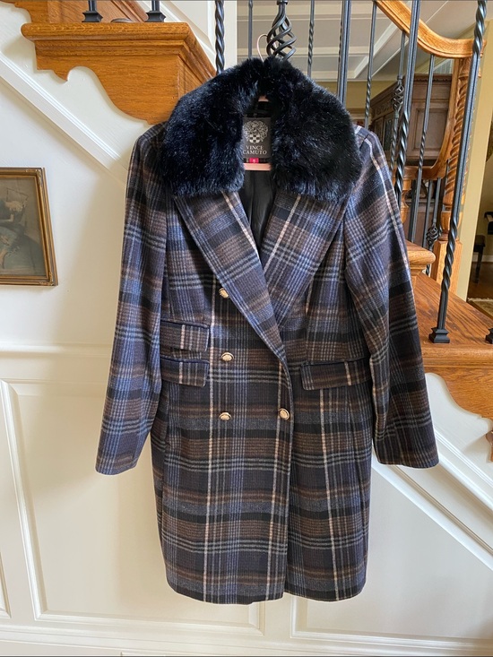 Vince Camuto Jackets & Blazers - VINCE CAMUTO Double Breasted Plaid Coat